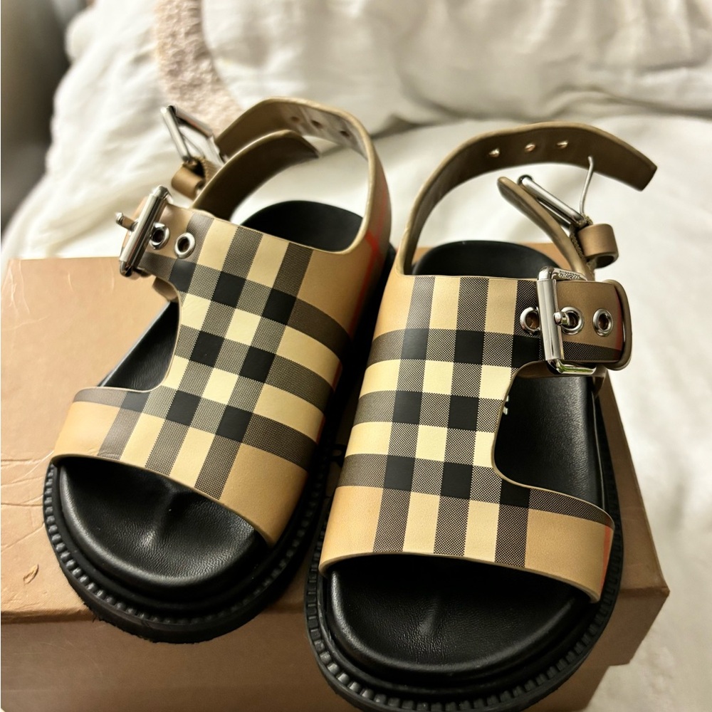 Kids Burberry “bertha” checkered sandals